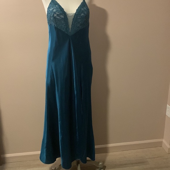 Vintage Victoria’s Secret slip camise size M- fair condition - Picture 5 of 17